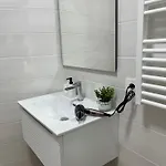 לינה וארוחת בוקר Il Conte Max 4*